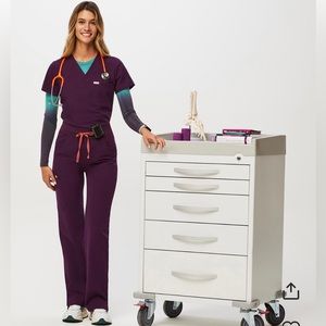 Women’s Figs XS deep purple set